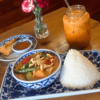 Red Curry Lunch Entree
